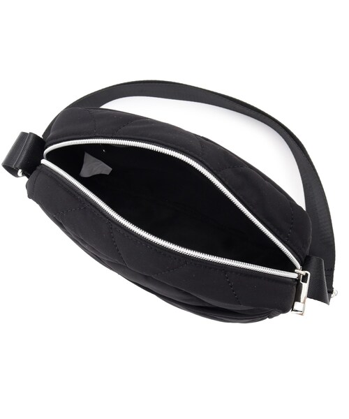 SHOO・LA・RUE(シューラルー)の「◆レジャーや旅行にも キルトスクエアショルダーバッグ(ショルダーバッグ・レディース・グリーン/ブラック/ナチュラル・00)」の21枚目の写真