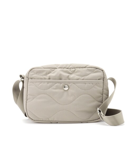 SHOO・LA・RUE(シューラルー)の「◆レジャーや旅行にも キルトスクエアショルダーバッグ(ショルダーバッグ・レディース・グリーン/ブラック/ナチュラル・00)」の15枚目の写真