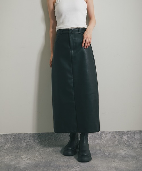 ANOTHER S(アナザーエス)の「フェイクレザーロングスカート(スカート・レディース・ブラック・S/M/L)」の5枚目の写真