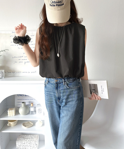 classicalelf(クラシカルエルフ)の「1枚でサマになる。ナイロンバルーンノースリーブトップス(ショート丈)(Tシャツ/カットソー・レディース・アイボリー/ブラック/チャコール・X-LARGE/SMALL/MEDIUM/LARGE)」の21枚目の写真