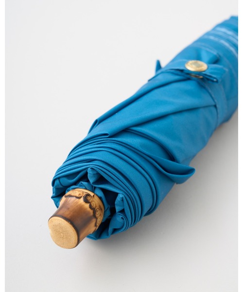 Traditional Weatherwear(トラディショナルウェザーウェア)の「FOLDING BAMBOO MINI(折りたたみ傘・レディース・ブルー系/コーラルピンク・F)」の8枚目の写真