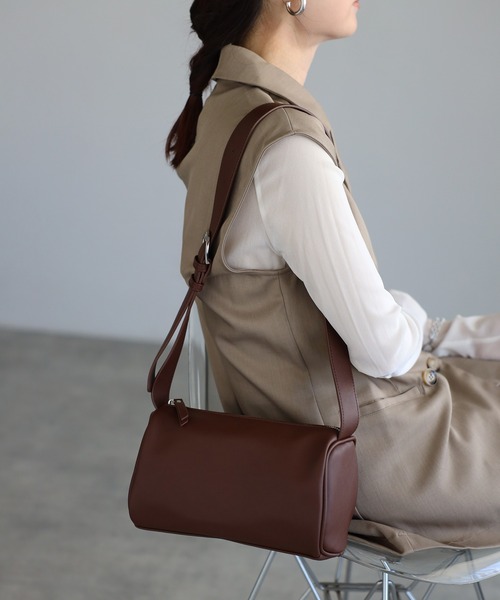 GUSCIO（グッシオ）の「【グッシオベーシック】ZOZO限定　ボストン型ショルダーバッグ（ショルダーバッグ・レディース・ブラック/シルバー/ダークブラウン/アイボリー・FREE）」の19枚目の写真