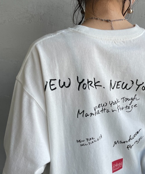 Manhattan Portage（マンハッタンポーテージ）の「[MANHATTAN PORTAGE/マンハッタンポーテージ] 別注 ランダムロゴ バックプリントTシャツ（Tシャツ/カットソー・レディース・ブラック/ホワイト/チャコール・L/M/S/XL）」の17枚目の写真