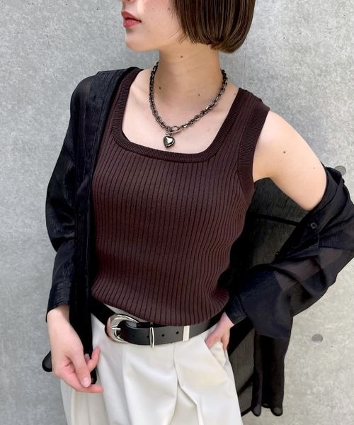 PAGEBOY（ページボーイ）の「【マシンウォッシャブル】スクエアネックタンク（タンクトップ・レディース・オフホワイト/チャコールグレー/ブラック/ピンク系その他/モスグリーン/イエロー系その他/ローズ/レッド系その他4/ダークブラウン・FREE）」の14枚目の写真