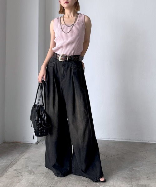 PAGEBOY（ページボーイ）の「【マシンウォッシャブル】スクエアネックタンク（タンクトップ・レディース・オフホワイト/チャコールグレー/ブラック/ピンク系その他/モスグリーン/イエロー系その他/ローズ/レッド系その他4/ダークブラウン・FREE）」の16枚目の写真