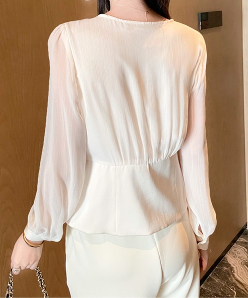 ラッフルVネックシアーブラウス（シャツ/ブラウス）｜AMAJI（アマジ）