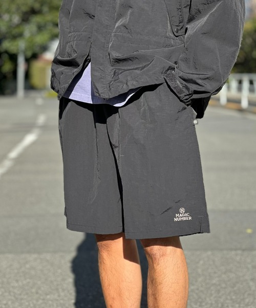 MAGIC NUMBER(マジック ナンバー)の「【MAGIC NUMBER】 RETRO WIND SHORT レトロウインドショート(その他パンツ・メンズ・ブルー/グリーン/ブラック・MEDIUM/LARGE/X-LARGE)」の13枚目の写真