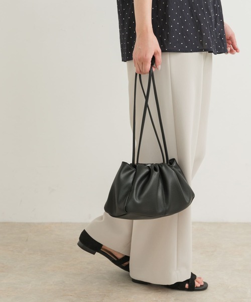 URBAN RESEARCH DOORS(アーバンリサーチドアーズ)の「2WAY巾着ショルダーバッグ(ショルダーバッグ・レディース・ブラック/アイボリー/ライトブルー・ONE)」の16枚目の写真