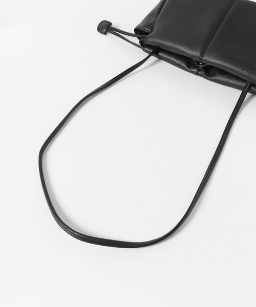 URBAN RESEARCH DOORS(アーバンリサーチドアーズ)の「2WAY巾着ショルダーバッグ(ショルダーバッグ・レディース・ブラック/アイボリー/ライトブルー・ONE)」の8枚目の写真