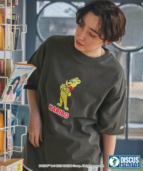 DISCUS ATHLETIC（ディスカス　アスレチック）の「【DISCUS ATHLETIC×HARIBO】コラボ グラフィックプリント半袖Tシャツ ディスカス アスレチック×ハリボー（Tシャツ/カットソー・レディース・ホワイト系2/ホワイト系1/ホワイト系/ブラック系1/ホワイト/ブラック系2/ブラック系/スミクロ・L/M）」の5枚目の写真