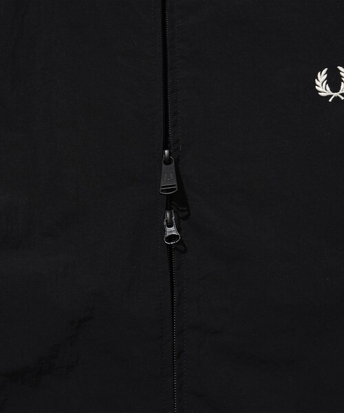 FRED PERRY(フレッドペリー)の「【別注】 FRED PERRY / Shell Jacket(ブルゾン・メンズ・ネイビー/ブラック・MEDIUM/LARGE/SMALL/X-LARGE)」の12枚目の写真
