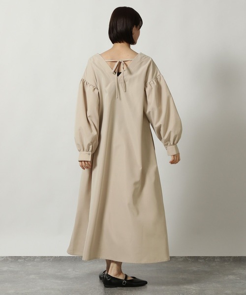 LAKOLE（ラコレ）の「袖ボリューム長袖ワンピース / 322153（ワンピース・レディース・ベージュ/ブルーグレー/ブラック・FREE）」の14枚目の写真