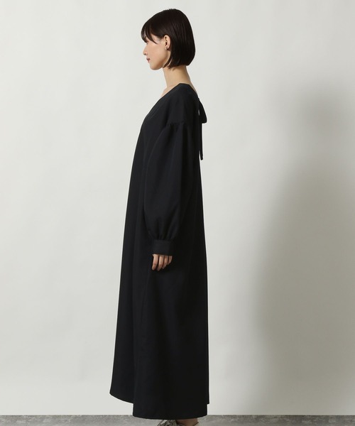 LAKOLE（ラコレ）の「袖ボリューム長袖ワンピース / 322153（ワンピース・レディース・ベージュ/ブルーグレー/ブラック・FREE）」の16枚目の写真