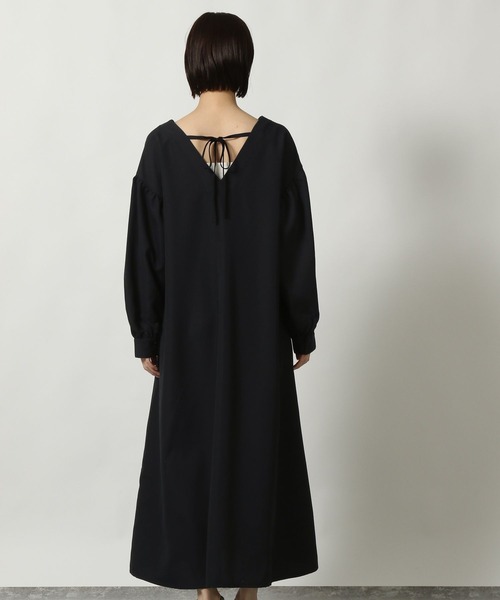 LAKOLE（ラコレ）の「袖ボリューム長袖ワンピース / 322153（ワンピース・レディース・ベージュ/ブルーグレー/ブラック・FREE）」の17枚目の写真