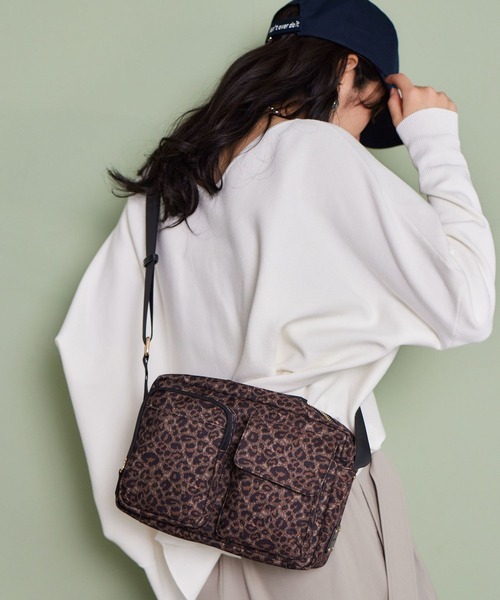 BARNYARDSTORM（バンヤードストーム）の「BARNYARDSTORM / キレイめスクエアショルダー【WEB限定】（ショルダーバッグ・レディース・レオパード/ブラック・FREE）」の4枚目の写真