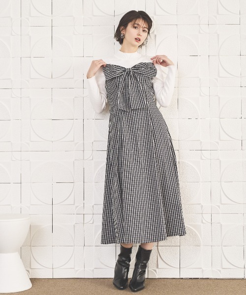 AND COUTURE(アンドクチュール)の「ギンガムチェック柄ドッキングワンピース(ワンピース・レディース・ブルー/ブラック/ネイビー・FREE)」の4枚目の写真