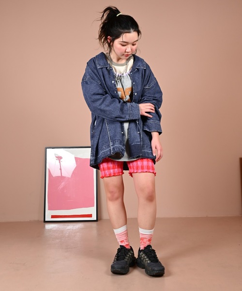 MARKEY'S(マーキーズ)の「デニムウエスタンシャツジャケット/おとな(デニムジャケット・レディース・ブラック/ブルー・160cm)」の6枚目の写真