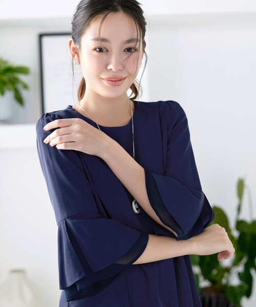 Tiaclasse(ティアクラッセ)の「シフォンフレア袖チュニックブラウス(シャツ/ブラウス・レディース・サックスブルー/ネイビー/グレイッシュベージュ/ピンク/ブラック・XL/XXL)」の15枚目の写真