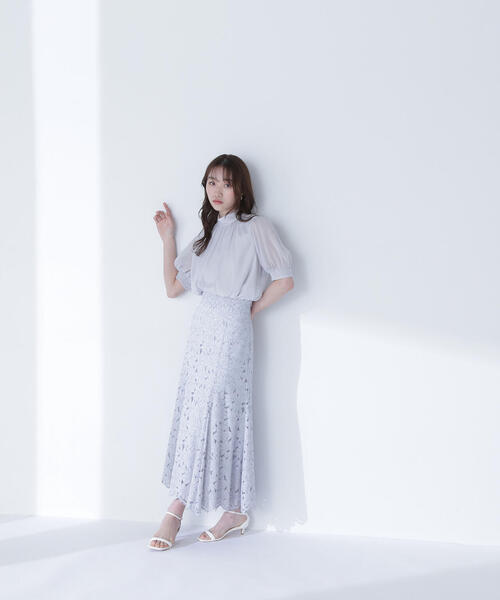 NATURAL BEAUTY BASIC（ナチュラルビューティーベーシック）の「◇バイカラーレースマーメイドスカート（スカート・レディース・ブルー/ネイビー/ベージュ・P/S/MEDIUM/SMALL）」の16枚目の写真