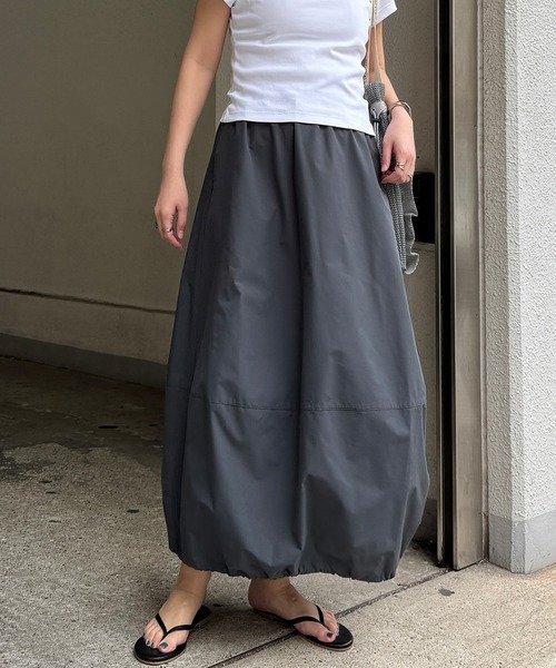 LBC（エルビーシー）の「撥水バルーンドロストスカート（スカート・レディース・チャコール/ベージュ・M）」の2枚目の写真