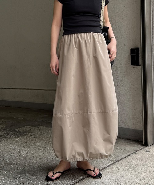 LBC（エルビーシー）の「撥水バルーンドロストスカート（スカート・レディース・チャコール/ベージュ・M）」の5枚目の写真