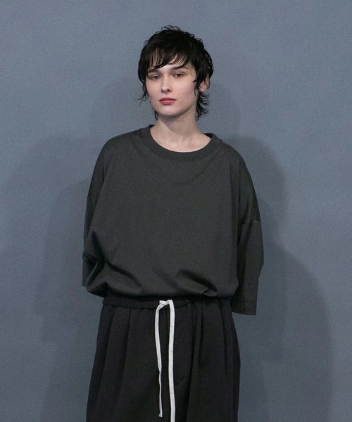 my beautiful landlet（マイビューティフルランドレット）の「【my beautiful landlet】 ECOARCH HEMP JERSEY OVERSIZED T-SHIRT（Tシャツ/カットソー・メンズ・チャコールグレー/モカ/ネイビー/ブラック・1/0）」の2枚目の写真