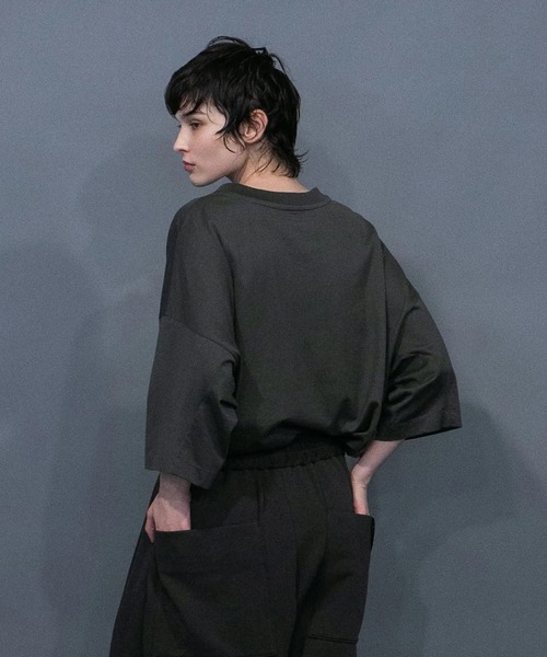 my beautiful landlet（マイビューティフルランドレット）の「【my beautiful landlet】 ECOARCH HEMP JERSEY OVERSIZED T-SHIRT（Tシャツ/カットソー・メンズ・チャコールグレー/モカ/ネイビー/ブラック・1/0）」の6枚目の写真
