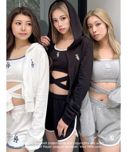 MLB（メジャーリーグベースボール）の「GYDA［MLB］BACK LOGOスウェットショートパンツ（その他パンツ・レディース・グレー/オフホワイト/ブラック・FREE）」の9枚目の写真