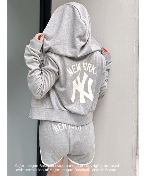 MLB（メジャーリーグベースボール）の「GYDA［MLB］BACK LOGOスウェットショートパンツ（その他パンツ・レディース・グレー/オフホワイト/ブラック・FREE）」の12枚目の写真