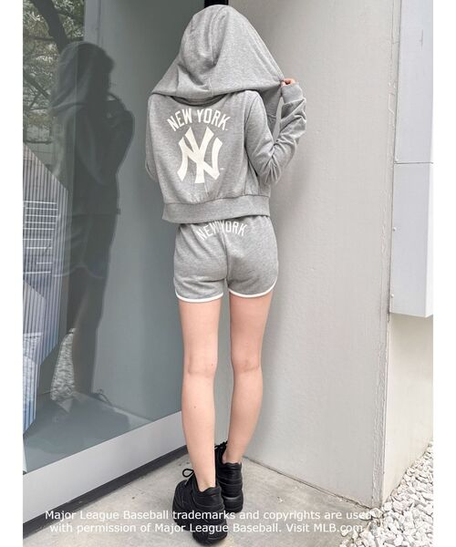 GYDA ダークグレー ショートパンツ GYDA［MLB］BACK LOGOスウェットショートパンツ（その他パンツ