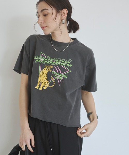 ANGIE(アンジー)の「ヴィンテージライク カットオフ プリント Tシャツ(半袖)(Tシャツ/カットソー・レディース・ブラック系その他3/ブラック系その他/ブラック系その他4/ブラック系その他2・FREE)」の13枚目の写真