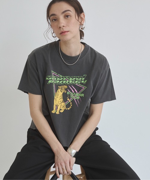 ANGIE(アンジー)の「ヴィンテージライク カットオフ プリント Tシャツ(半袖)(Tシャツ/カットソー・レディース・ブラック系その他3/ブラック系その他/ブラック系その他4/ブラック系その他2・FREE)」の15枚目の写真