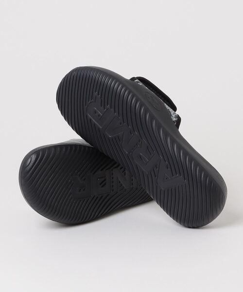 UNDER ARMOUR(アンダーアーマー)の「アンダーアーマー UAイグナイトプロ8 グラフィック スライド(サンダル・メンズ・ブラック・25.0cm/26.0cm/27.0cm/28.0cm)」の2枚目の写真