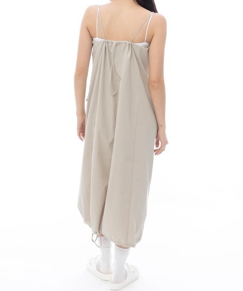 RVCA(ルーカ)の「RVCA レディース UTILITY SLIP DRESS ワンピース 【2025年春夏モデル】/ルーカ水陸両用スリップドレス(ワンピース・レディース・ブラック/ブラウン系その他・MEDIUM/LARGE/SMALL)」の13枚目の写真