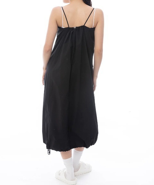 RVCA(ルーカ)の「RVCA レディース UTILITY SLIP DRESS ワンピース 【2025年春夏モデル】/ルーカ水陸両用スリップドレス(ワンピース・レディース・ブラック/ブラウン系その他・MEDIUM/LARGE/SMALL)」の4枚目の写真