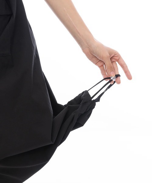 RVCA(ルーカ)の「RVCA レディース UTILITY SLIP DRESS ワンピース 【2025年春夏モデル】/ルーカ水陸両用スリップドレス(ワンピース・レディース・ブラック/ブラウン系その他・MEDIUM/LARGE/SMALL)」の8枚目の写真