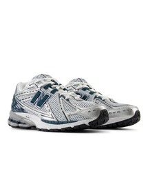 New Balance ML725V1(ニューバランス ML725V1)(スニーカー New Balance ML725V1(ニューバランス ML725V1)(スニーカー