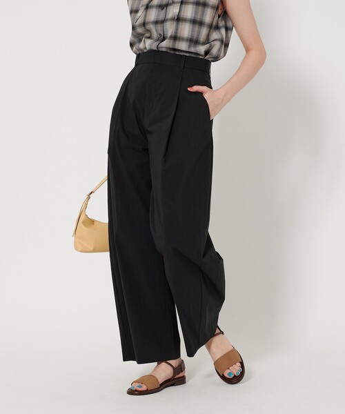 BEAUTY&YOUTH UNITED ARROWS(ビューティーアンドユースユナイテッドアローズ)の「タック カーブパンツ -接触冷感-(その他パンツ・レディース・ベージュ/ブラック/オフホワイト/その他7/モカ・S/M/XS)」の10枚目の写真