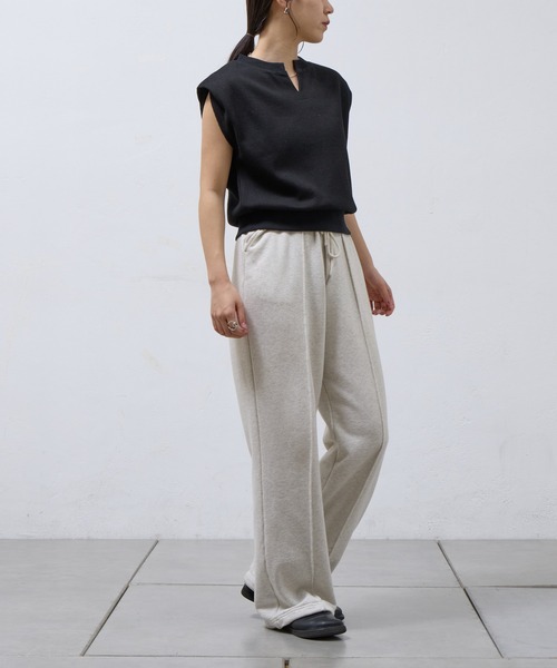 COLONY 2139（コロニートゥーワンスリーナイン）の「WEB限定/ワッフルキーネックフレンチスリーブトップス（Tシャツ/カットソー・レディース・ライトグレー/ブラック/グレー・FREE）」の9枚目の写真