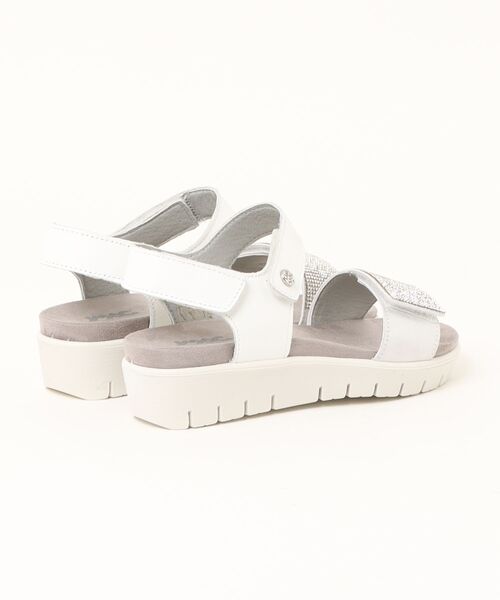 inter-chaussures(インターショシュール)の「【IMAC】ラインストーンベルトフットベッドサンダル(E55702)(サンダル・レディース・ゴールド/シルバー・36/37/38/39/35)」の9枚目の写真