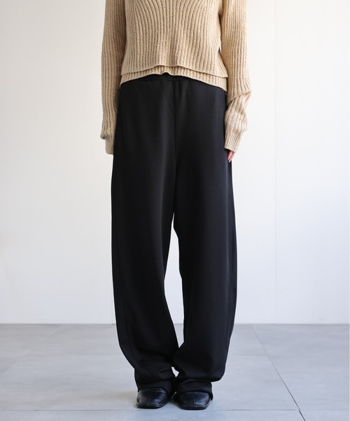 ap retro(アプレトロ)の「リラックスポンチカーブパンツ / バレルレッグパンツ(その他パンツ・レディース・カーキ/チャコール/オフホワイト/ブラウン/ブラック・LARGE/SMALL/MEDIUM)」の8枚目の写真