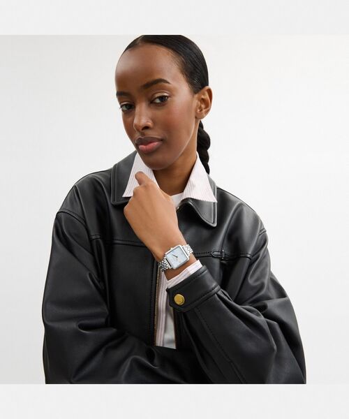 COACH（コーチ）の「キャス ウォッチ・28MM（アナログ腕時計・レディース・シルバー系その他・ONE）」の4枚目の写真