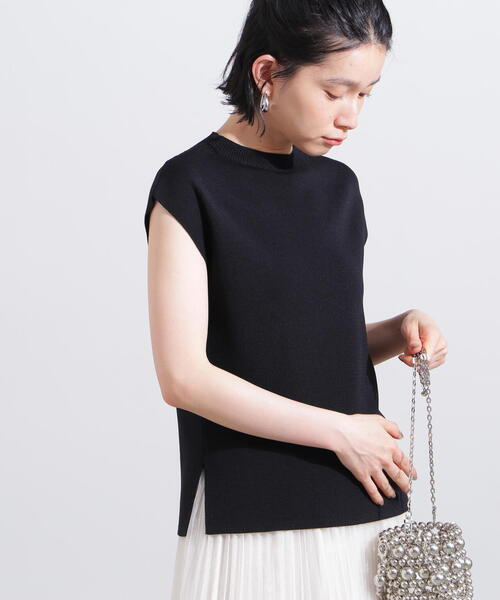 N.（N. Natural Beauty Basic）（エヌエヌナチュラルビューティーベーシック）の「総針モックネックフレンチニット（ニット/セーター・レディース・オフホワイト/ブラック/ブラウン/レッド・MEDIUM）」の6枚目の写真