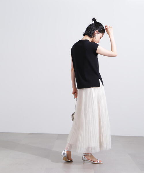 N.（N. Natural Beauty Basic）（エヌエヌナチュラルビューティーベーシック）の「総針モックネックフレンチニット（ニット/セーター・レディース・オフホワイト/ブラック/ブラウン/レッド・MEDIUM）」の10枚目の写真