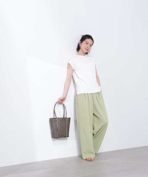 N.（N. Natural Beauty Basic）（エヌエヌナチュラルビューティーベーシック）の「総針モックネックフレンチニット（ニット/セーター・レディース・オフホワイト/ブラック/ブラウン/レッド・MEDIUM）」の18枚目の写真