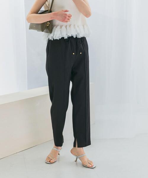 URBAN RESEARCH ROSSO WOMEN(アーバンリサーチ ロッソ)の「ウォッシャブルイージーテーパードパンツ(その他パンツ・レディース・グリーン/グレー系その他/ブラック・FREE)」の2枚目の写真