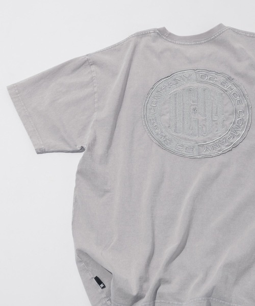 DC(ディーシー)の「【DC】サークルロゴ刺繍/オーバーサイズTシャツ(Tシャツ/カットソー・メンズ・グレー系その他/その他19・LARGE/MEDIUM)」の1枚目の写真