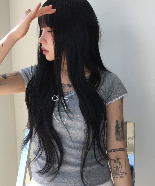 anyonemore(エニワンモア)の「フロントシャーリングリボンレース半袖Tシャツ(Tシャツ/カットソー・レディース・ホワイト/グレー/ブラック・FREE)」の1枚目の写真