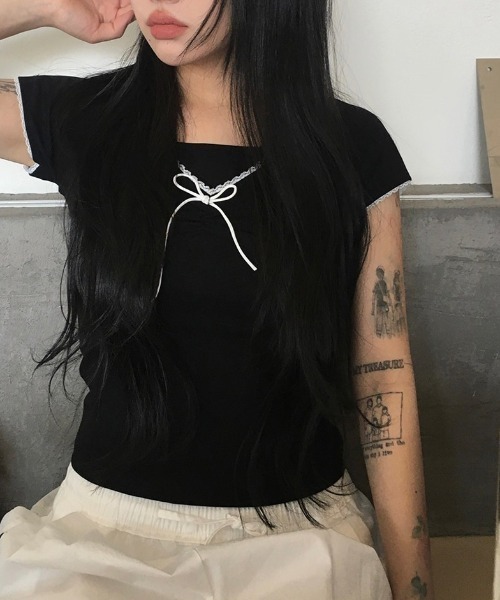 anyonemore(エニワンモア)の「フロントシャーリングリボンレース半袖Tシャツ(Tシャツ/カットソー・レディース・ホワイト/グレー/ブラック・FREE)」の7枚目の写真