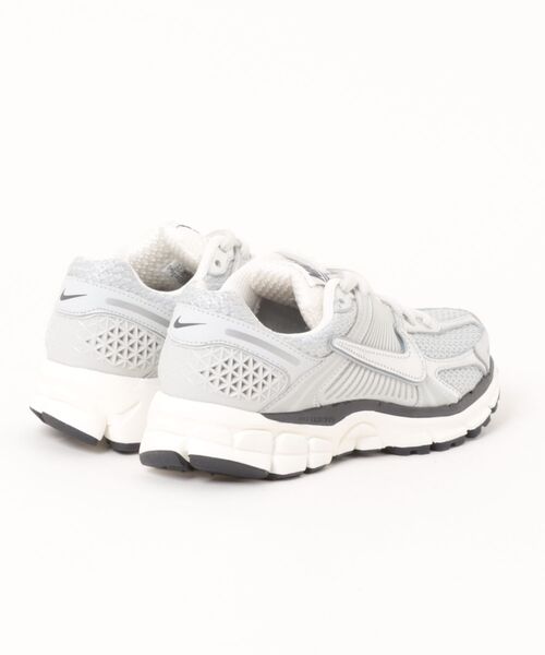NIKE WMNS ZOOM VOMERO 5 FD0884-025